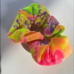 Venus  NEON HAIR SCRUNCHIE Photo 2