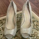 Audrey Brooke Silver Metallic Peep Toe Platform Heel Cocktail Wedding Prom Photo 0