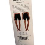 Alo Yoga 7" HIGH-WAIST BIKER SHORT White Size XS NWT Photo 4