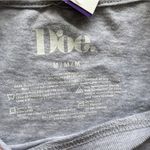 Gray Plant‎ Mom Medium T Photo 4