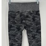 Gymshark Black Camo Adapt Seamless Leggings but scrunch line size S athletic Photo 2