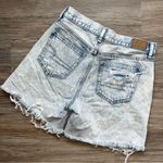 American Eagle  4.5” Mom Short Photo 1