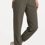 Vuori  Women’s Miles Jogger Pants in Oregano Olive Green Size XXS Retail $118 Photo 0