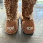 BEARPAW  Tan Anastaia Boots Sz 9 Photo 5