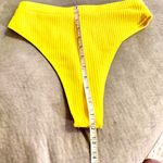 NWOT Sunshine Yellow Size:Small Photo 8