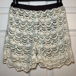 Miss Me  Women’s Mid Rise Beige Crochet Shorts Size Medium‎ Photo 0
