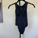 SKIMS  Seamless Sculpt Scoop Neck Thong Bodysuit‎ In Onyx NWOT Thick strap Size M Photo 4