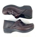 Dansko  XP Brown Oiled Leather Clogs Nursing Shoes Womens Size 38 US 7.5-8 Photo 4
