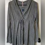 Pink Lotus  Womens Athletic Lightweight Long Sleeve Shirt With Hoodie Size Large Photo 0