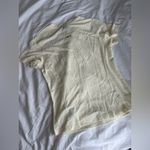 Allbirds Women’s Natural Run Tee Large Cream Yellow NWT Fitness Exercise Shirt Photo 4