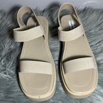Steve Madden  Janice Woven Nubuck Platform Sandals Beige Platform Sandals Sz 10M Photo 5