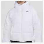 Nike  Sportswear Classic Puffer Women's Therma-FIT Loose Hooded Jacket (White/Blk Photo 1
