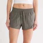 Columbia Omni shade Olive Green Shorts Photo 0