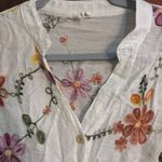 Kindred  womens button up embroidered roll tab sleeves blouse white small Photo 2