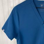FIGS  Catarina One Pocket Scrub Top Blue Women's Size Medium FW1000 Nursing Photo 2