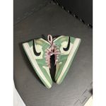 Nike  Air Jordan 1 Mid SE Dutch‎ Green Women's Size 6.5 Pink Laces CZ0774-300 Photo 3