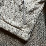 The North Face  Woman's Medium White/Light Heathered Gray‎ Sherpa Jacket Full Zip Photo 2