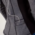 Lululemon  Athletica women’s size 10 half zip running reversible pullover active Photo 4