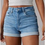 American Eagle  high rise mom short cuffed hem size 6 Photo 2
