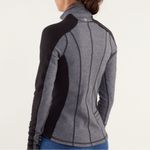 Lululemon  Athletica women’s size 10 half zip running reversible pullover active Photo 3