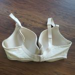 Wacoal  Womens Cream Chic Feminine Classic Floral Lace Overlay Bra Size 34DDD Photo 2