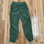 Nicole Miller green drawstring joggers. Size Small Photo 7