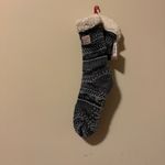 Dearfoams  Cozy Black and White Slipper Socks Photo 2