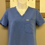 FIGS Technical Collection Blue Short Sleeve V-Neck Medical Scrub Shirt Pocket-XS Photo 3