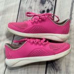 Crocs LiteRide Hot Pink & White Sneakers, Women’s Size 6. Athletic Shoes Photo 4