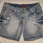 Red Rivet Y2K  Mid Rise Denim Shorts Junior 7 Light Wash Photo 0
