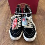 Vans MTE sk8-hi top insulated waterproof black suede animal print boots 7.5 new Photo 1