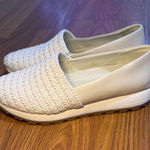 Baretraps NWOT  Gennie slip-on wedge sneakers natural crochet size 6 Photo 0