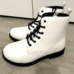 Levi Strauss & CO. Girl Vegan Leather Platform Boot Size 5.5. New w/out box Photo 6