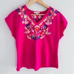 Solitaire  size S fuchsia floral embroidered v-neck blouse Photo 0