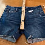 Old Navy NWT  high rise og straight jeans shorts size 14. Photo 4