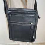 wilson's leather Wilsons Black Leather Vintage Messenger Bag Expandable Crossbody Organizer Photo 4