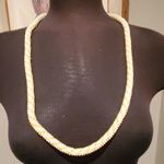 None White & Gold Beaded Necklace Photo 0