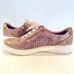 Clarks  Caroline Ella Sneaker Women's 8.5 Bronze Metallic Leather Lace Up NWOT‎ Photo 4