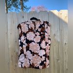 Who What Wear Woman’s Floral  Blouse medium black pink spring tank short sleeve‎ Photo 2