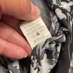 Women's Black w/ Florals S/S VNeck Long Pants Romper Jumpsuit Size L/XL EUC 7130 Size L Photo 7