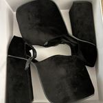 Unif Dama Platform Photo 2