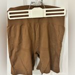 Women 2 Piece Seamless Long Sleeve Top & Biker Shorts Size Medium Brown Photo 5