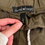 Derek Heart Derek-heart Women's Green Joggers-tracksuits Photo 3
