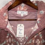 Hippie Rose NWT  Mauve and Cream Fleece Sweater Photo 2