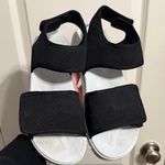 Hunter 💖  Original Outdoor Sandals in Black Photo 2