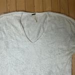 Free People  Creamy White Eyelash Soft Cropped V Neck Sweater Size Small Photo 2