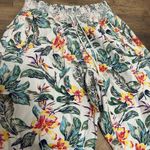 Westbound  Women’s Capris  - Floral Multicolor Photo 2