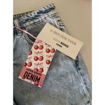 Love Soho Denim Women’s Baggy Bermuda Shorts Size 5 Low Rise Distressed Raw Hem Blue Photo 5