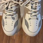 Cushionaire Strike Chunky Cream and Tan Sneakers Size 9 Photo 10