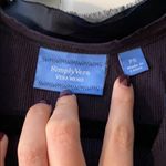 Vera Wang Used  tank top with a trimmed collar Photo 1